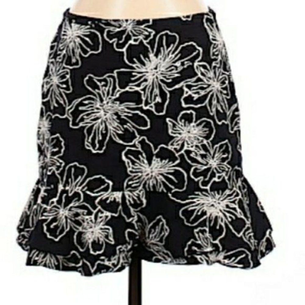 WHBM Cotton Ruffle Floral Embroidered Trumpet Mini Skirt Black‎ White Sz 0